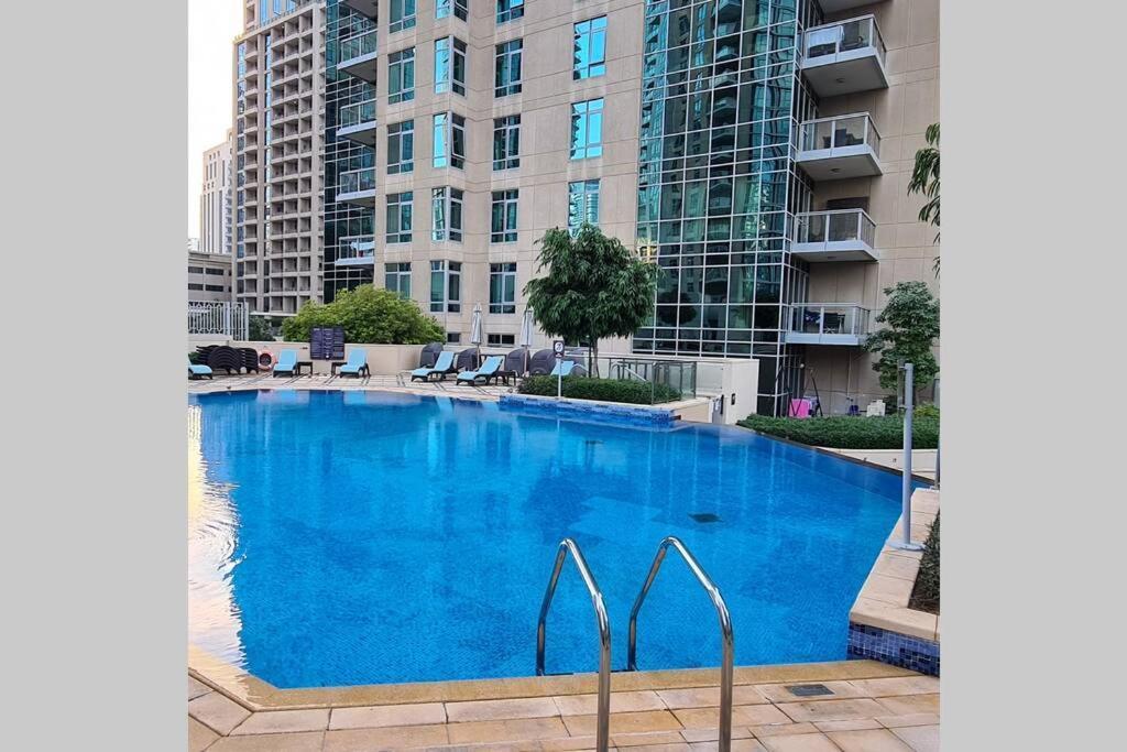 First Class 2Br With Full Burj Khalifa And Fountain View دبي المظهر الخارجي الصورة