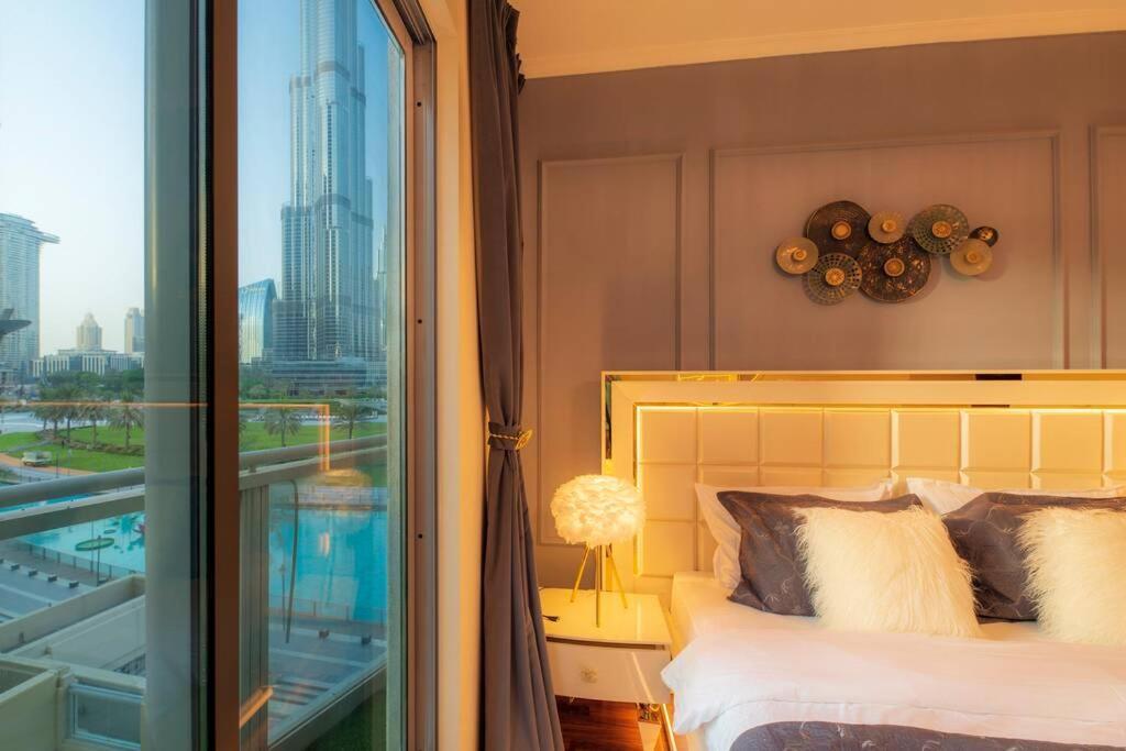 First Class 2Br With Full Burj Khalifa And Fountain View دبي المظهر الخارجي الصورة